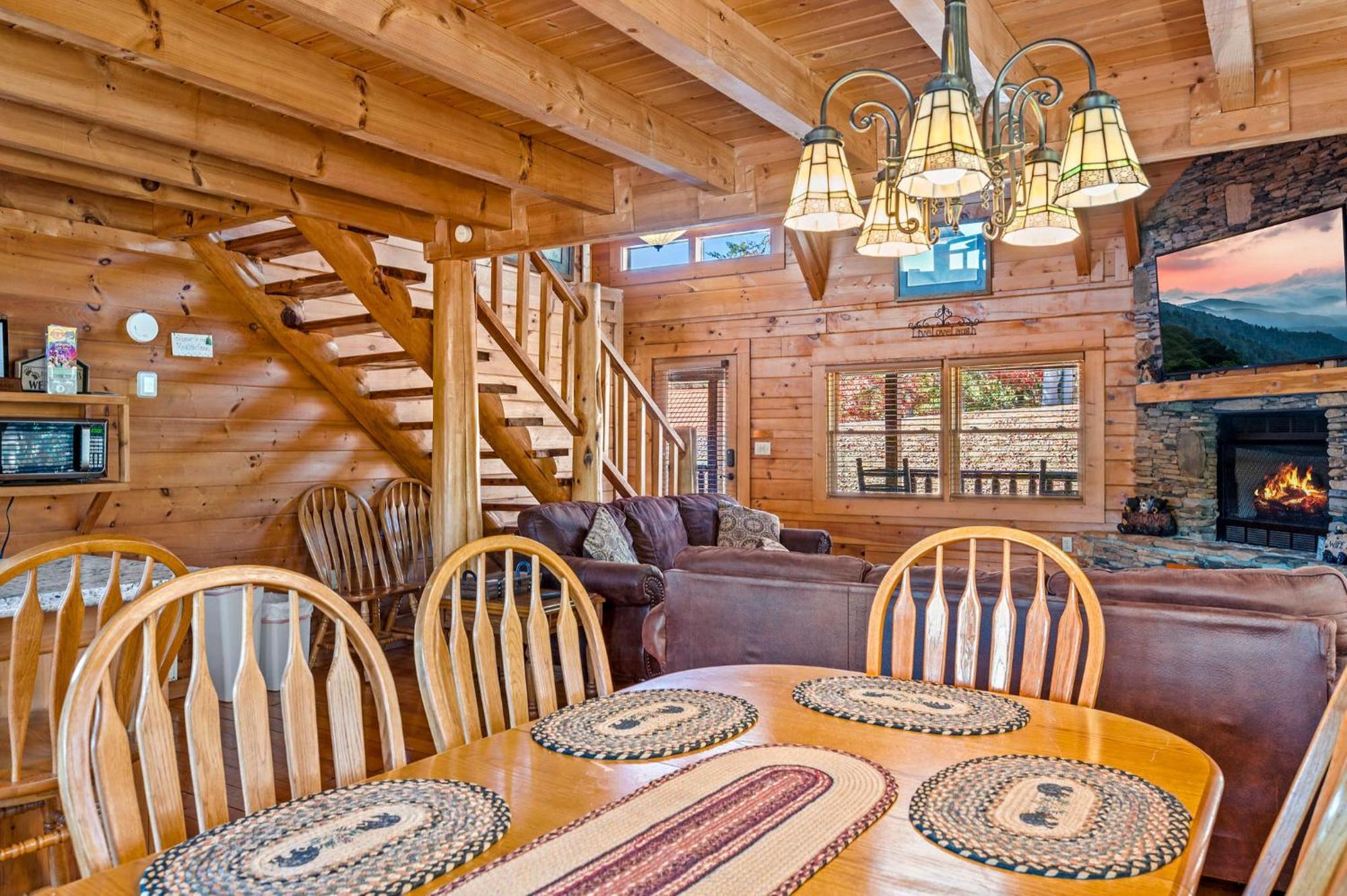 Bearfoot Pines - True Log Cabin - Wi-Fi, Hot Tub, Fishing, Deck With Views! - Mins To Pf Sevierville Exterior photo