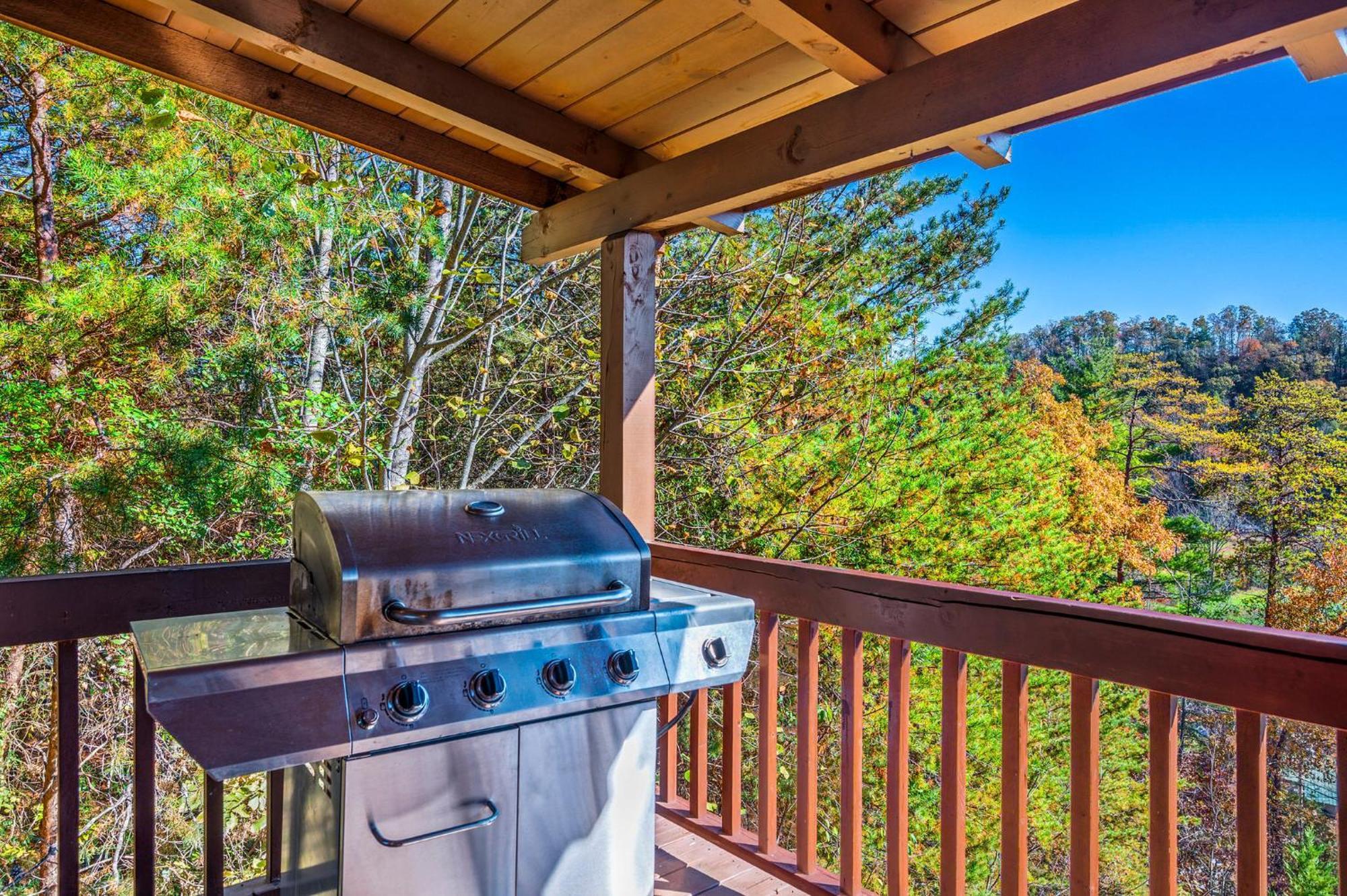 Bearfoot Pines - True Log Cabin - Wi-Fi, Hot Tub, Fishing, Deck With Views! - Mins To Pf Sevierville Exterior photo