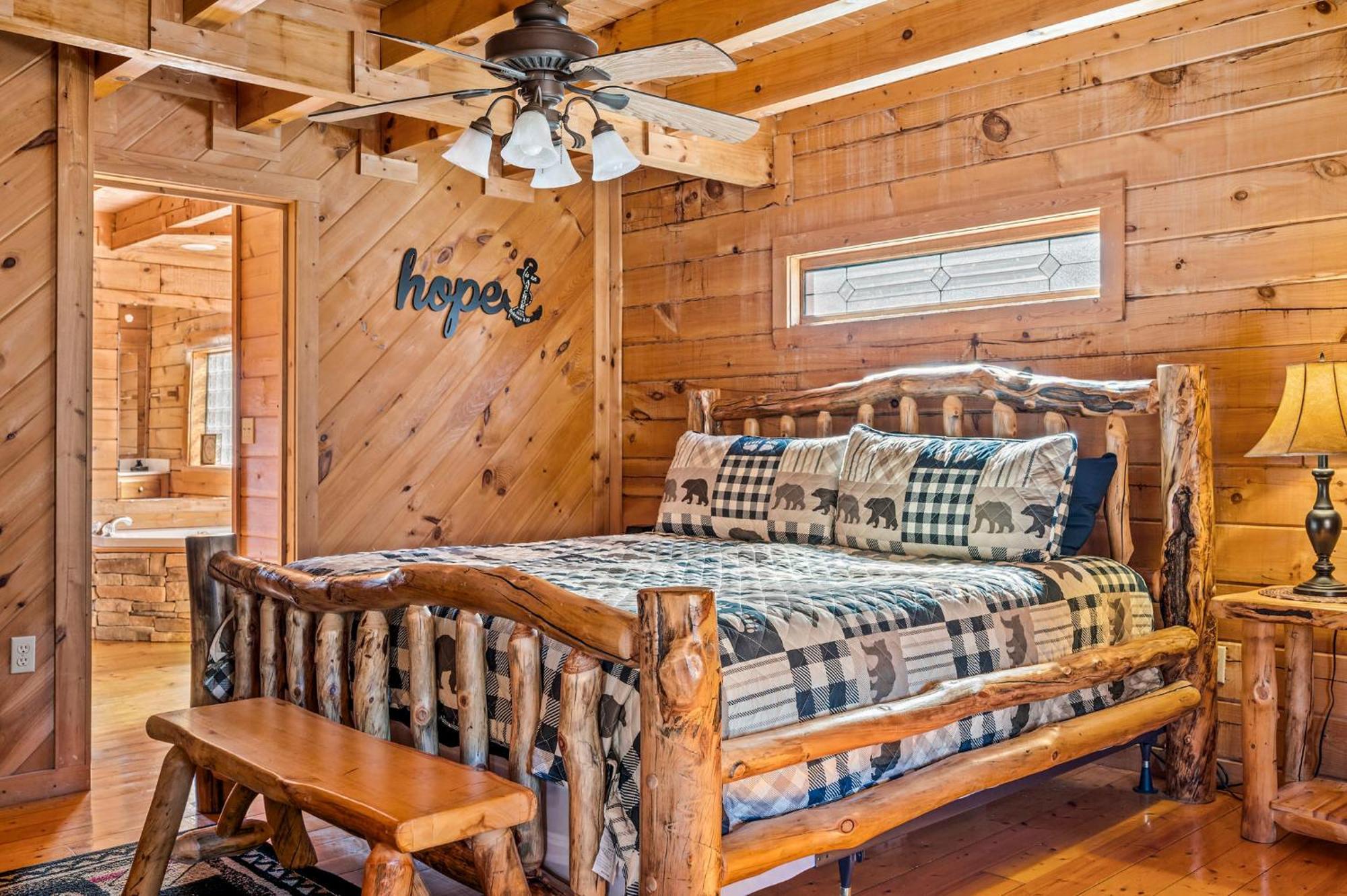 Bearfoot Pines - True Log Cabin - Wi-Fi, Hot Tub, Fishing, Deck With Views! - Mins To Pf Sevierville Exterior photo