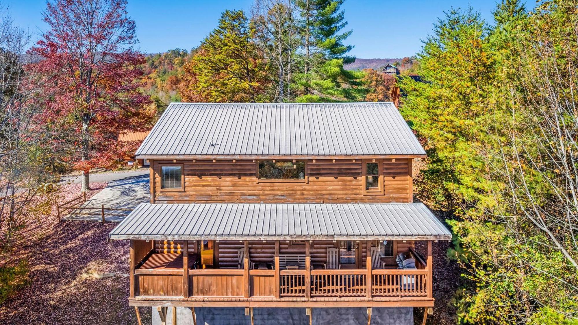 Bearfoot Pines - True Log Cabin - Wi-Fi, Hot Tub, Fishing, Deck With Views! - Mins To Pf Sevierville Exterior photo