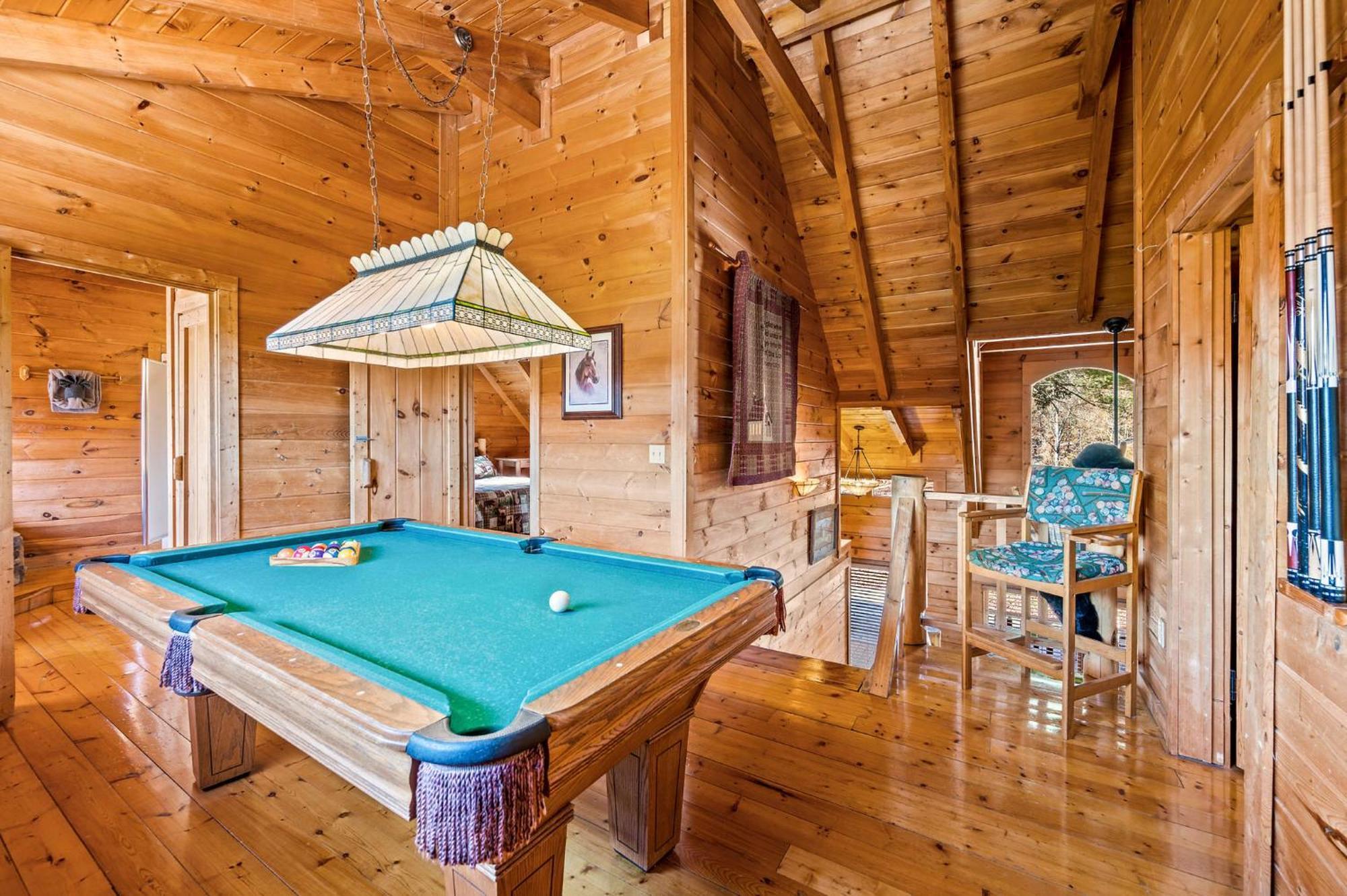 Bearfoot Pines - True Log Cabin - Wi-Fi, Hot Tub, Fishing, Deck With Views! - Mins To Pf Sevierville Exterior photo