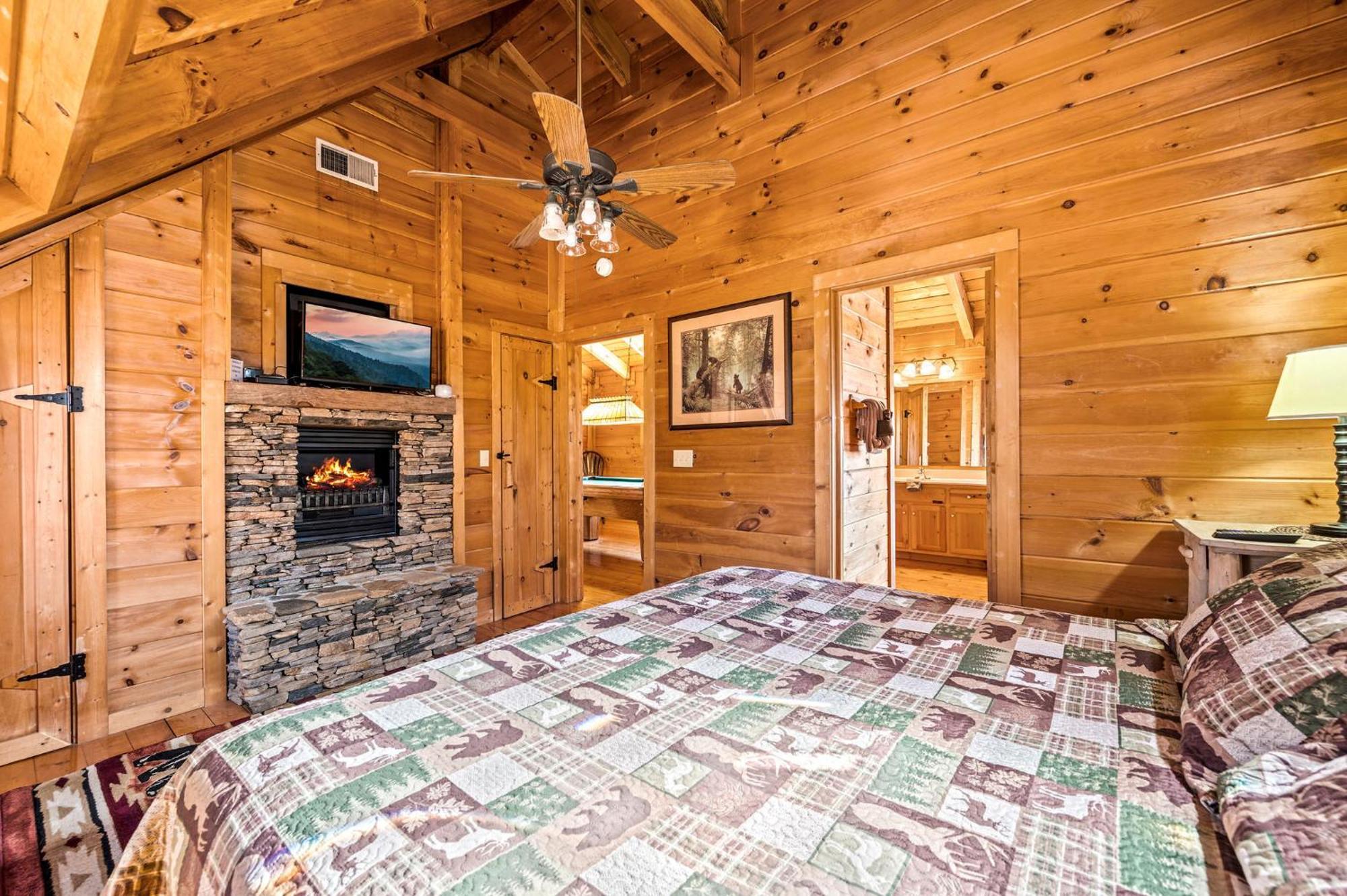 Bearfoot Pines - True Log Cabin - Wi-Fi, Hot Tub, Fishing, Deck With Views! - Mins To Pf Sevierville Exterior photo